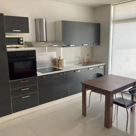 公寓 Penthouse At 5 Min To Paceville
